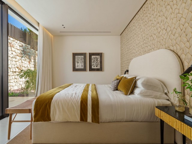 5 Bedrooms Villa in Marbella