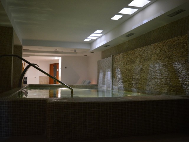 3 Schlafzimmer Apartment in Nueva Andalucía