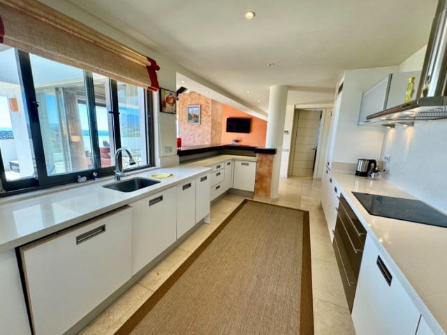 Penthouse in New Golden Mile