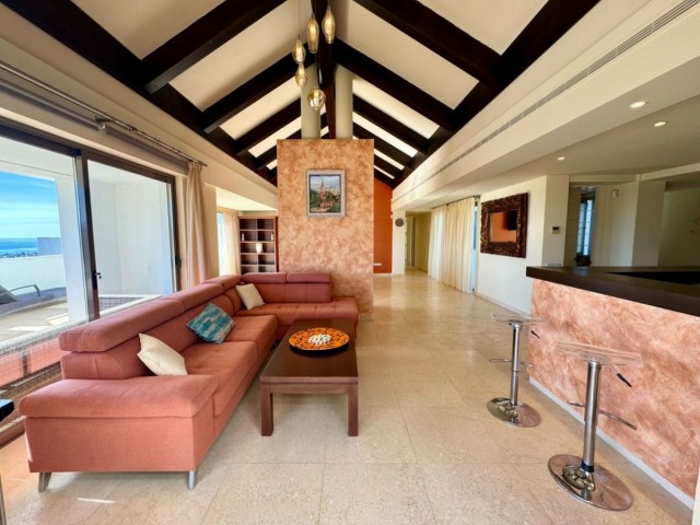 Penthouse in New Golden Mile