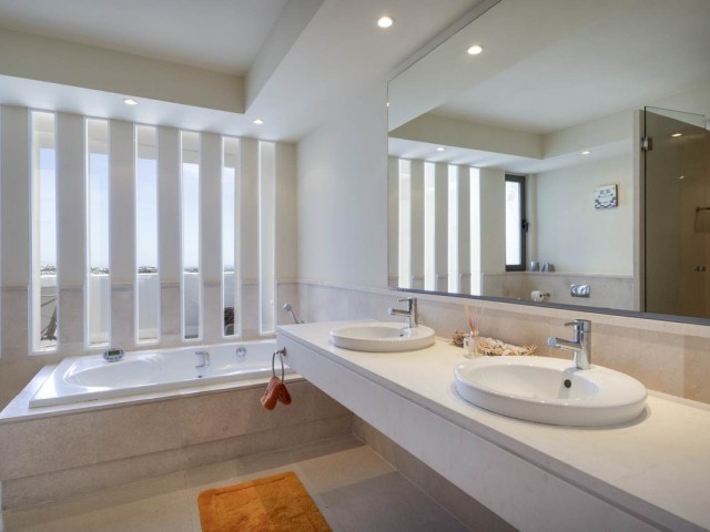 Penthouse in New Golden Mile