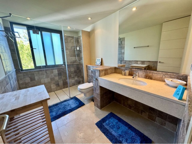 Penthouse in New Golden Mile