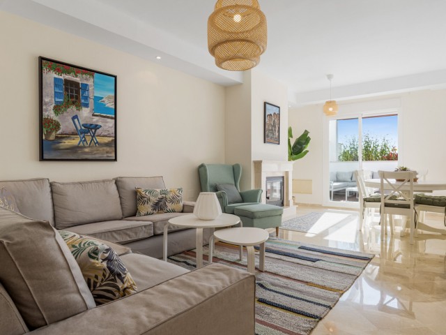 4 Schlafzimmer Apartment in Nueva Andalucía