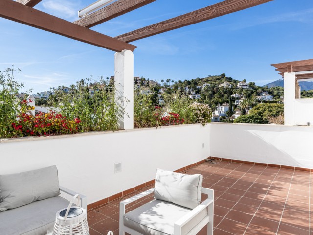 4 Schlafzimmer Apartment in Nueva Andalucía