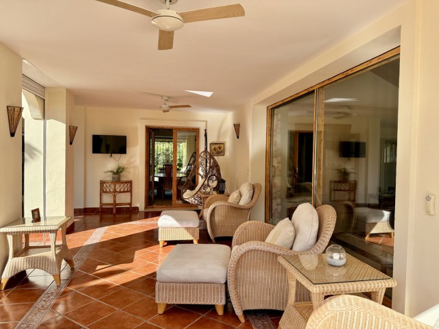 4 Schlafzimmer Villa in Estepona