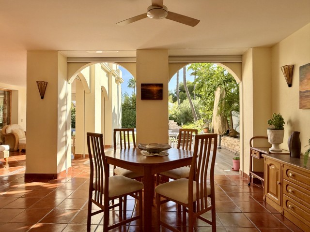 4 Schlafzimmer Villa in Estepona