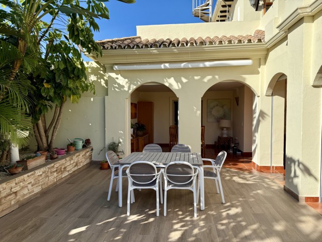 4 Schlafzimmer Villa in Estepona