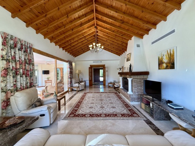 4 Schlafzimmer Villa in Estepona