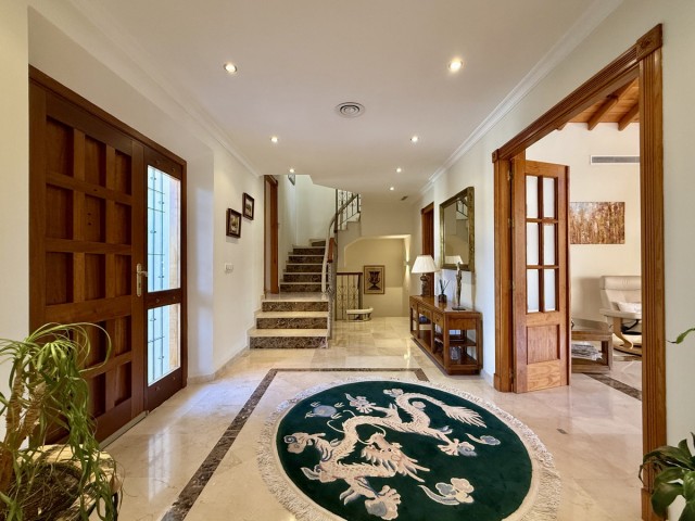 4 Schlafzimmer Villa in Estepona