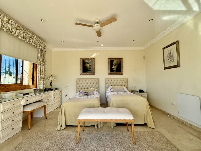 4 Schlafzimmer Villa in Estepona