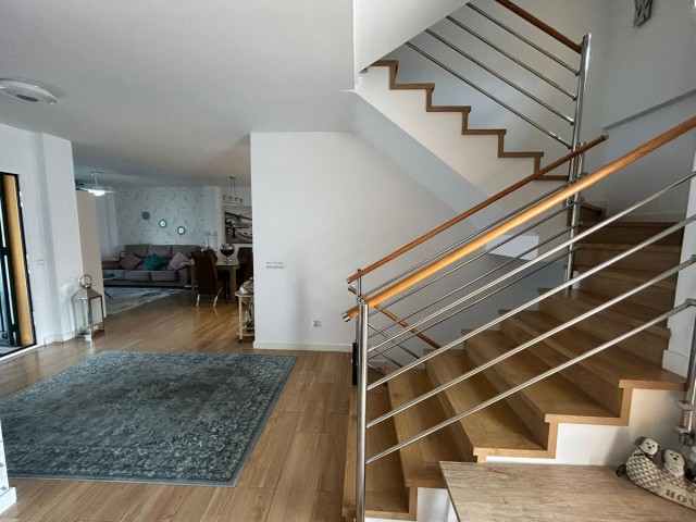 4 Bedrooms Townhouse in Guadalmina Alta