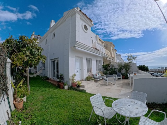 4 Bedrooms Townhouse in Benalmadena