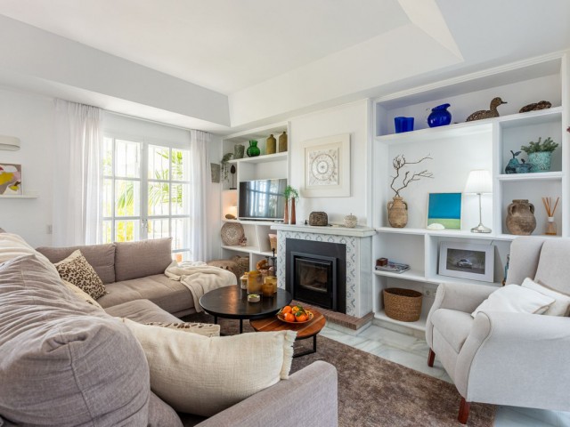 4 Schlafzimmer Reihenhaus in New Golden Mile