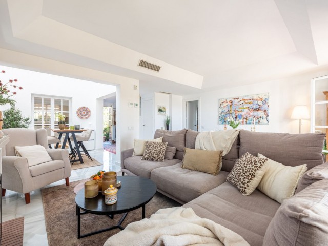 4 Schlafzimmer Reihenhaus in New Golden Mile