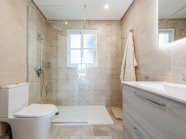 4 Schlafzimmer Reihenhaus in New Golden Mile