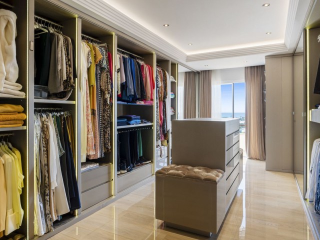 Appartement avec 4 Chambres  à Los Almendros