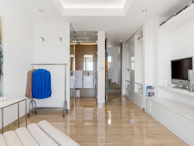 Appartement avec 4 Chambres  à Los Almendros
