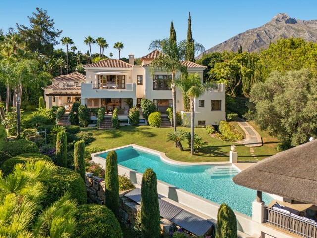 6 Bedrooms Villa in The Golden Mile