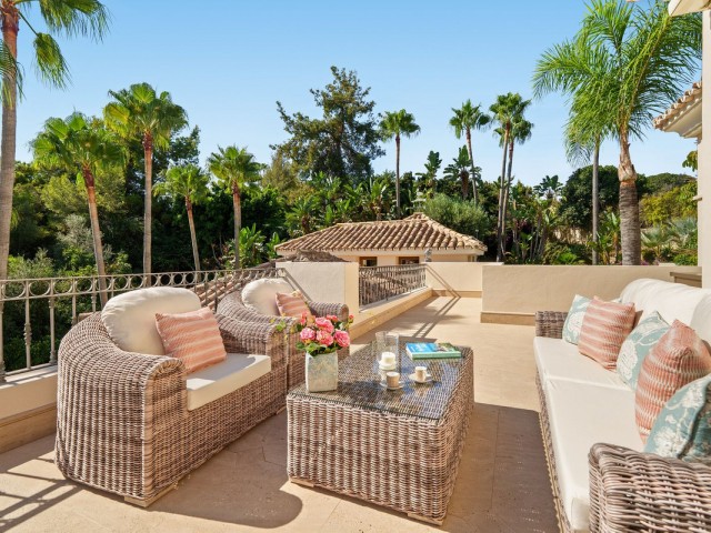 6 Bedrooms Villa in The Golden Mile