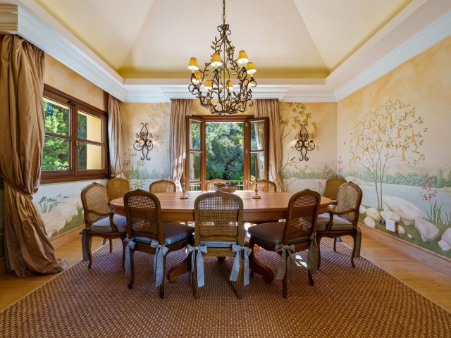 6 Bedrooms Villa in The Golden Mile