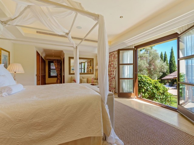 6 Bedrooms Villa in The Golden Mile