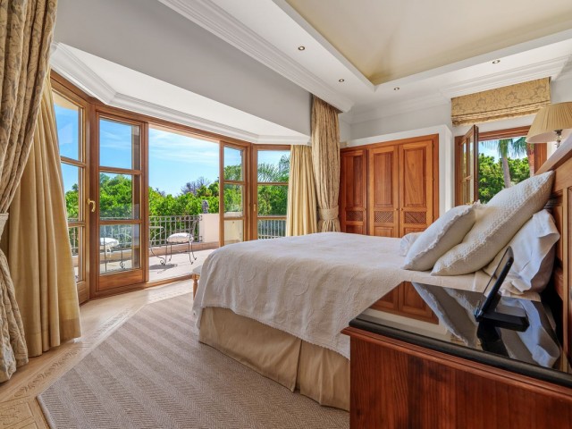 6 Bedrooms Villa in The Golden Mile