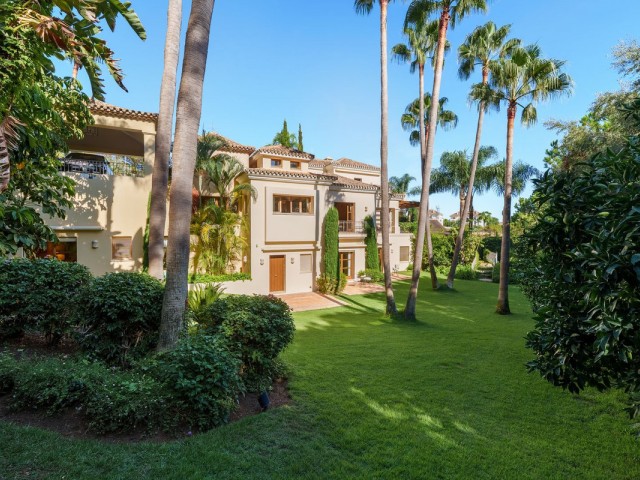 6 Bedrooms Villa in The Golden Mile