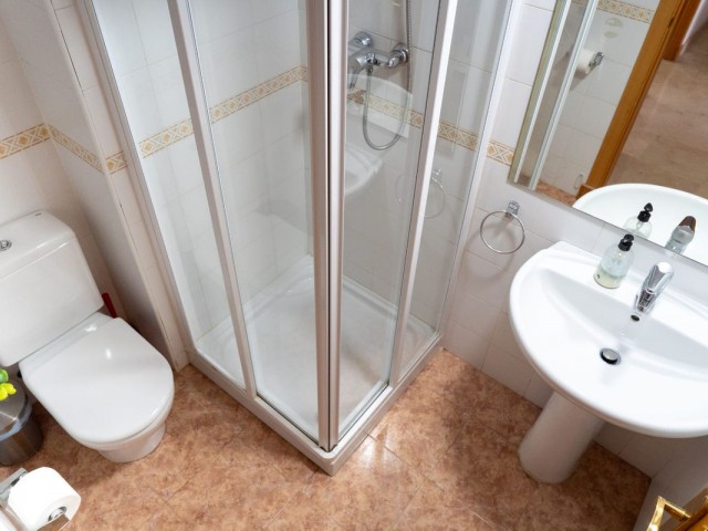 2 Sovrums Lägenhet i Fuengirola