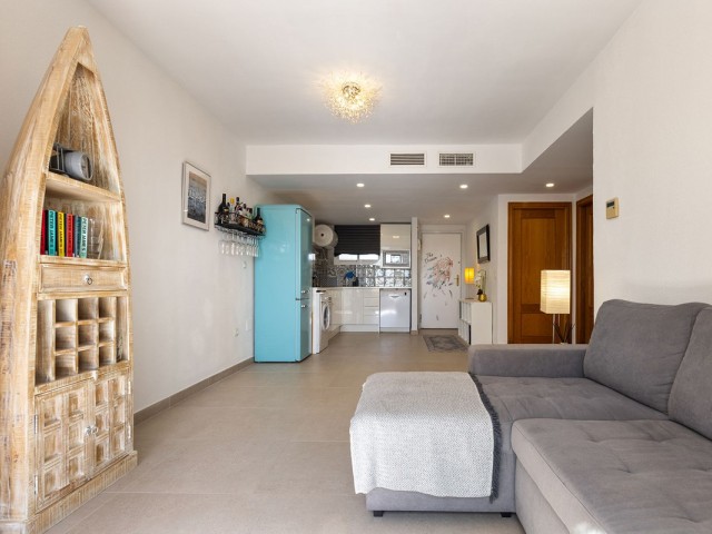 Maison mitoyenne avec 4 Chambres  à La Duquesa