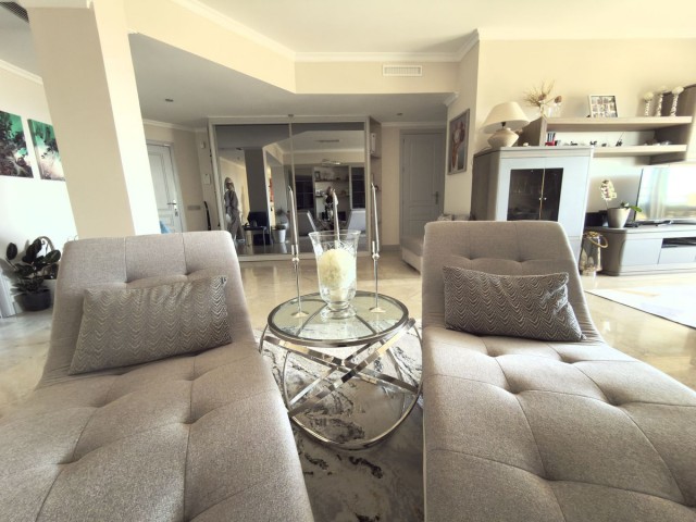 Penthouse in Elviria