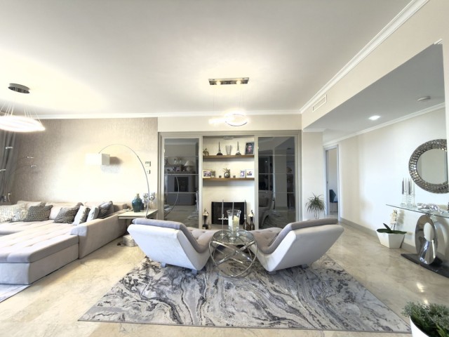 Penthouse in Elviria