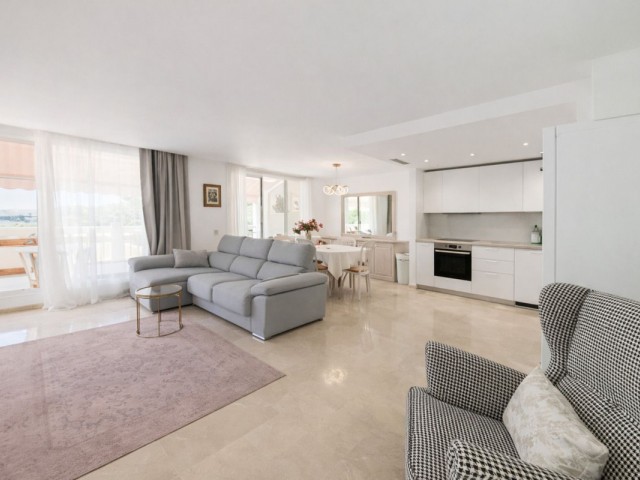 Apartment, Benahavis, R5324878