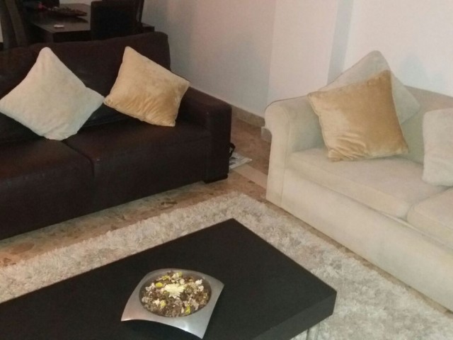 Huoneisto, San Pedro de Alcántara, R5325055