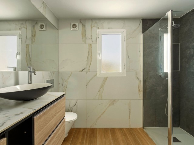 6 Bedrooms Villa in Mijas