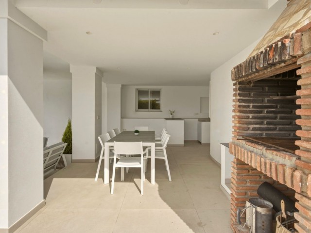 6 Bedrooms Villa in Mijas