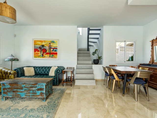 6 Bedrooms Villa in Mijas