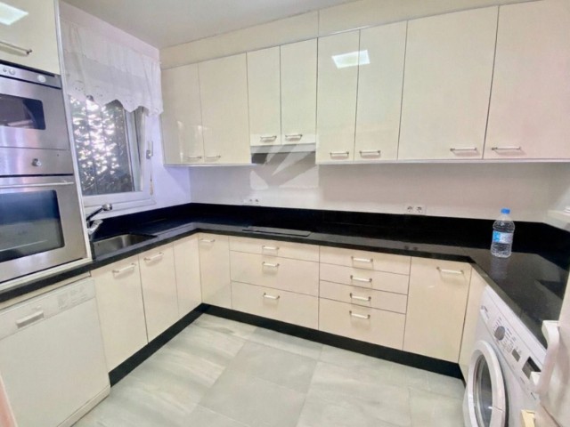 5 Schlafzimmer Reihenhaus in Estepona