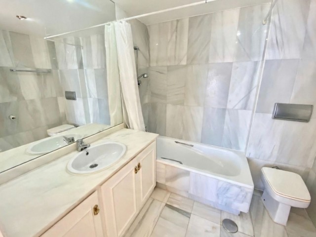 5 Schlafzimmer Reihenhaus in Estepona