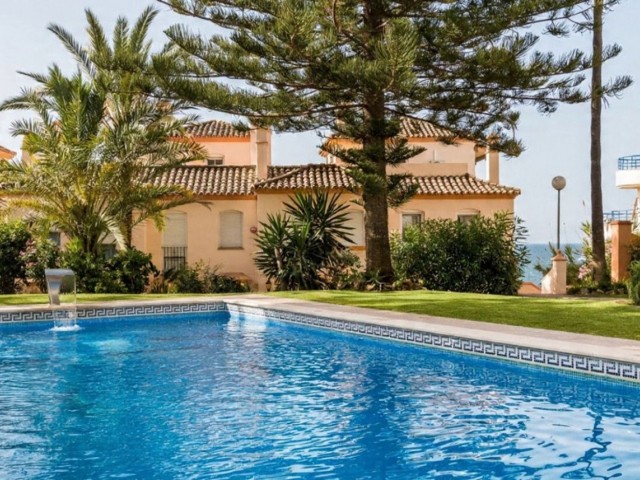5 Schlafzimmer Reihenhaus in Estepona