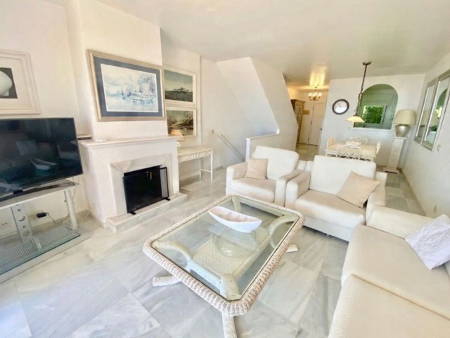 5 Schlafzimmer Reihenhaus in Estepona