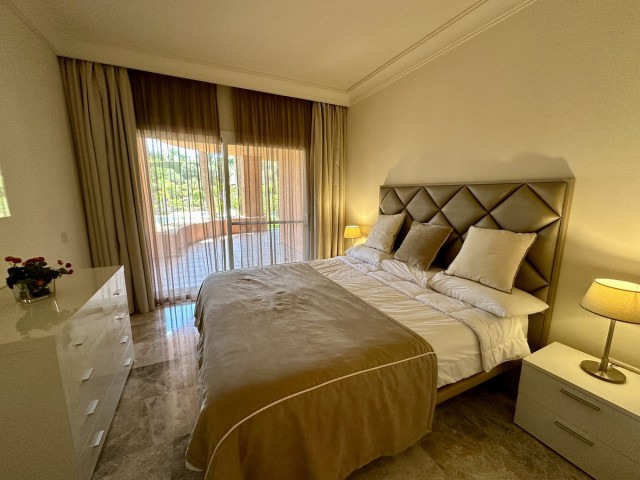 3 Schlafzimmer Apartment in Nueva Andalucía