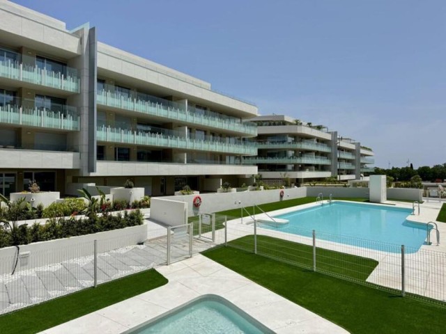 Commercial avec 0 Chambres  à San Pedro de Alcántara