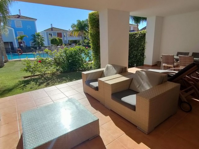2 Bedrooms Apartment in Estepona