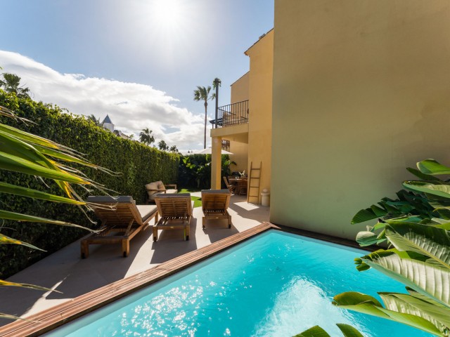 4 Bedrooms Townhouse in San Pedro de Alcántara