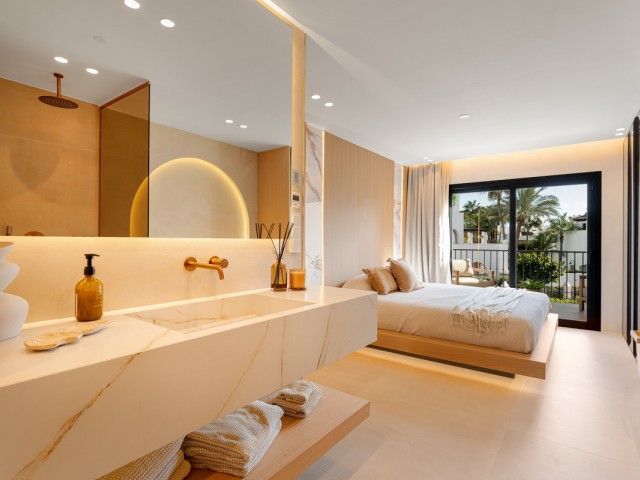 4 Bedrooms Townhouse in San Pedro de Alcántara