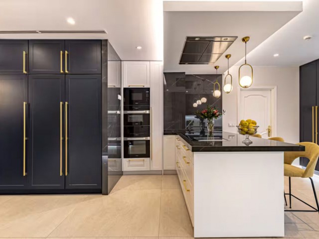 10 Schlafzimmer Villa in Puerto Banús