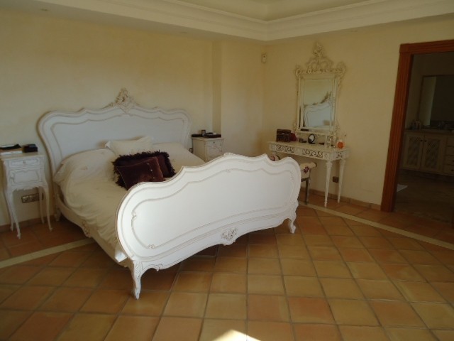 5 Bedrooms Villa in Sotogrande Alto