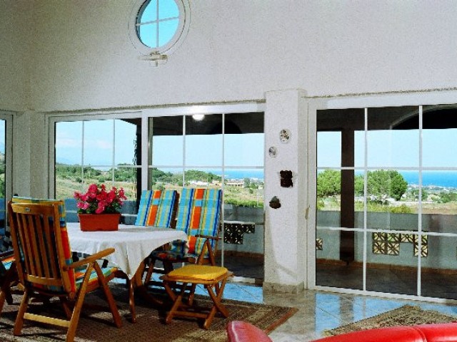 3 Schlafzimmer Villa in Estepona