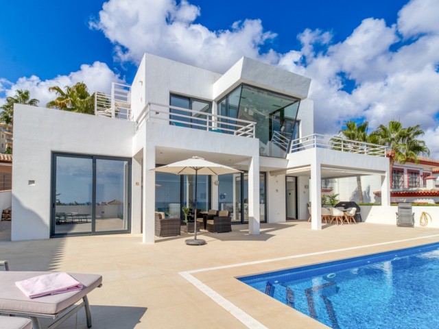 4 Makuuhuoneen Huvila La Cala de Mijas