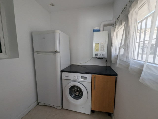 Maison mitoyenne avec 3 Chambres  à Calahonda